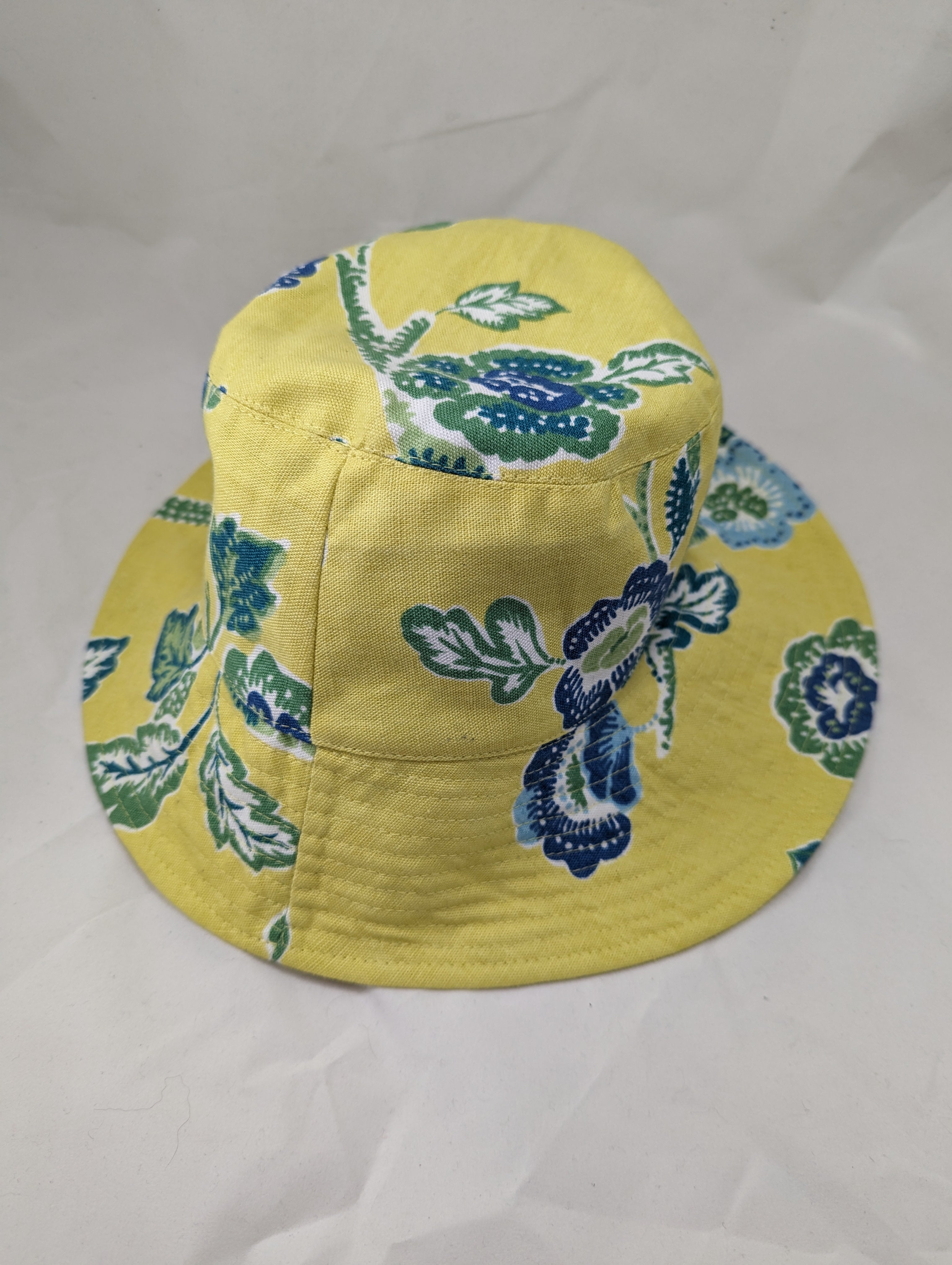 Chapeau "bucket hat à la tafi"